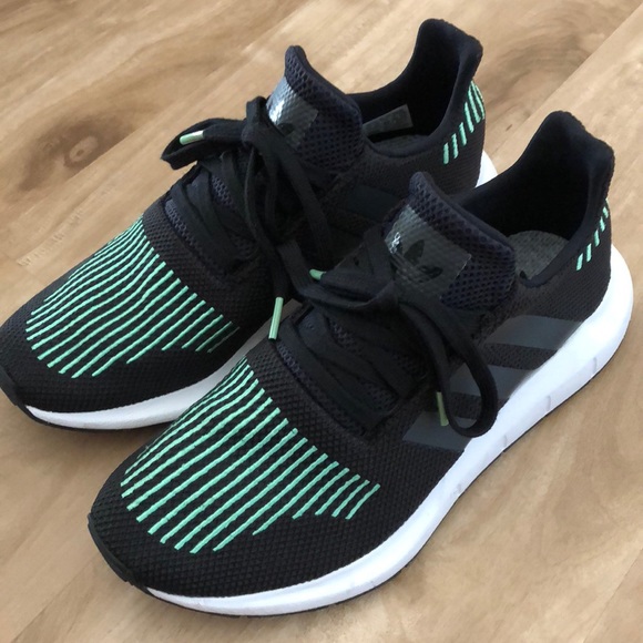 adidas swift run green and black